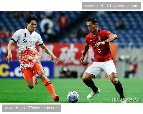 历史的碰撞，绿茵的传奇：广岛三箭与浦和红钻的宿命对决